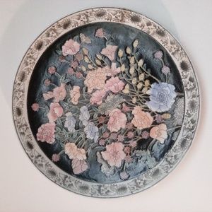 WBI 10-1/2" Collector Plate Black w/Soft Pastels